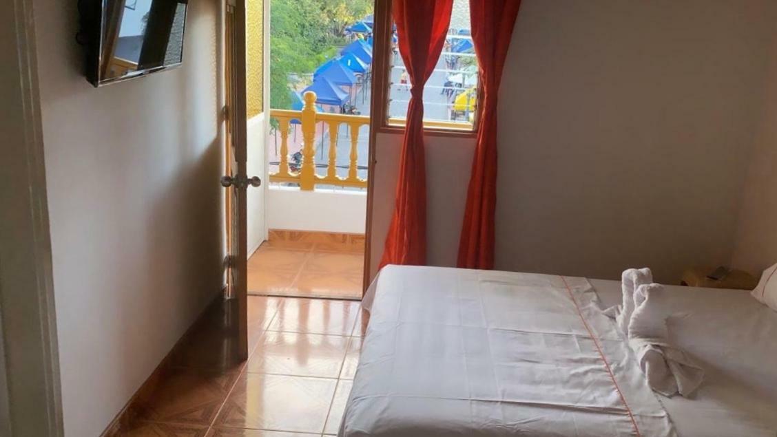 Hospedaje 3 Esquinas Guatapé Dış mekan fotoğraf