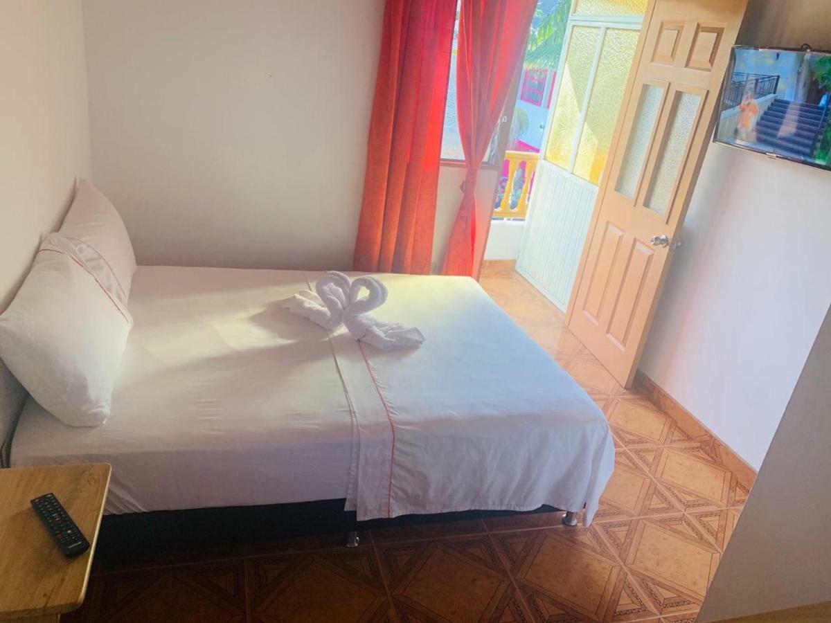 Hospedaje 3 Esquinas Guatapé Dış mekan fotoğraf
